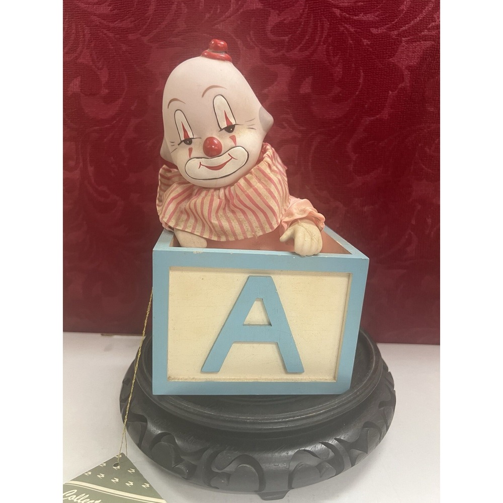 VINTAGE ABC CEREMIC MUSIC BOX CLOWN IN WOODEN‎ ABC BOX-WORKING (863)
